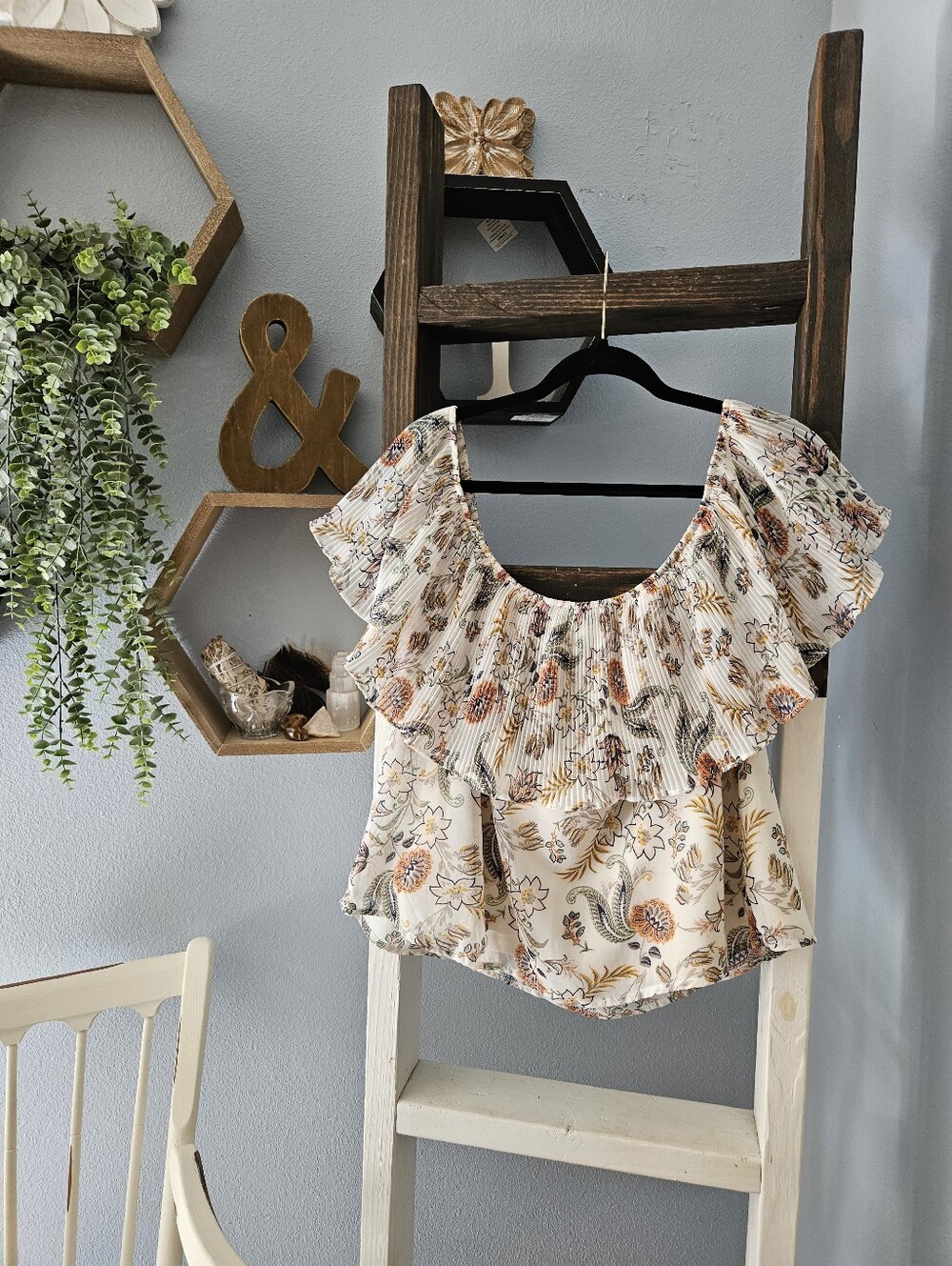 NWT Boho Socialite White Floral Off-Shoulder Ruffle Blouse with Mustard & Olive - Picture 2 of 6